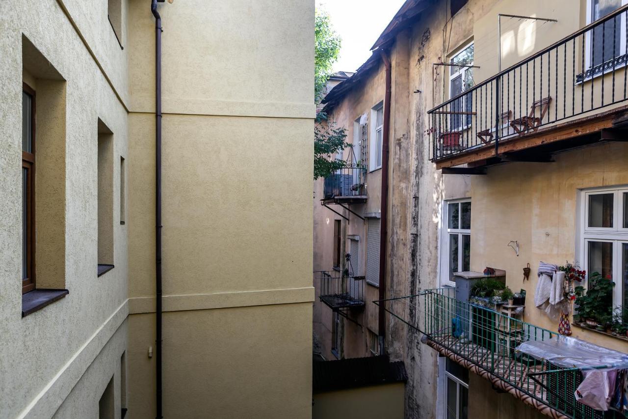 Ostriv Hostel Λβιβ Εξωτερικό φωτογραφία