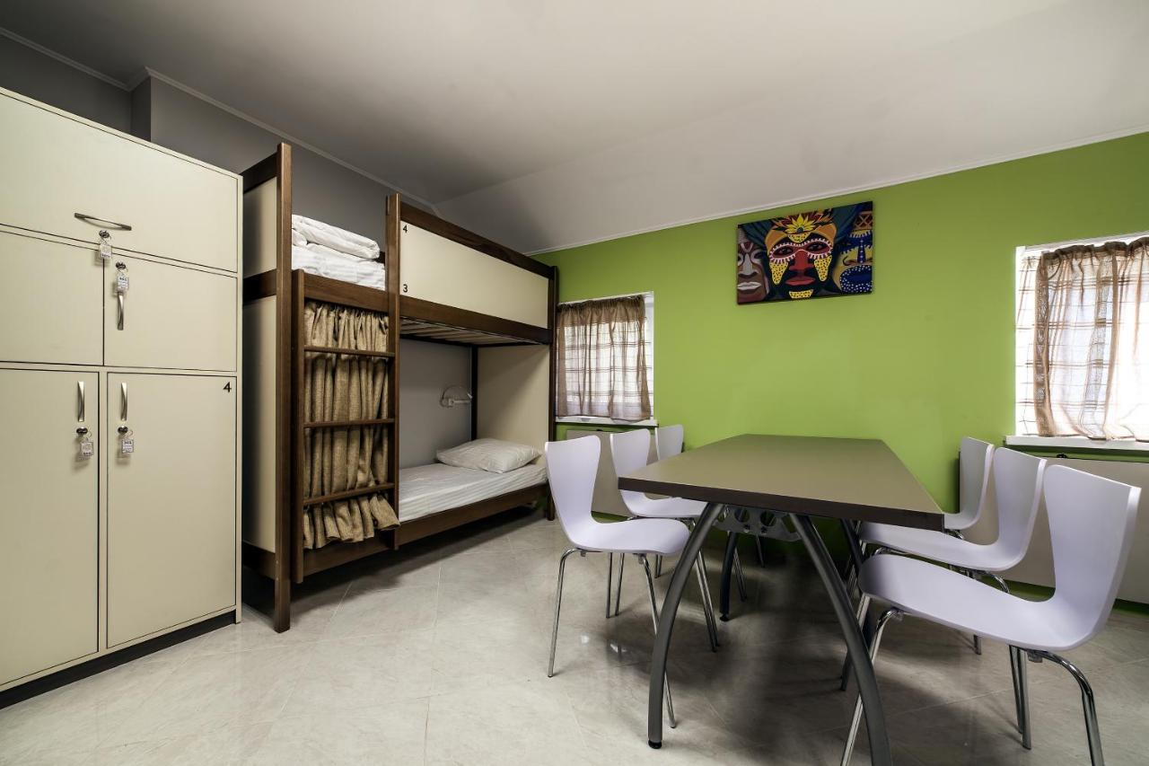 Ostriv Hostel Λβιβ Εξωτερικό φωτογραφία